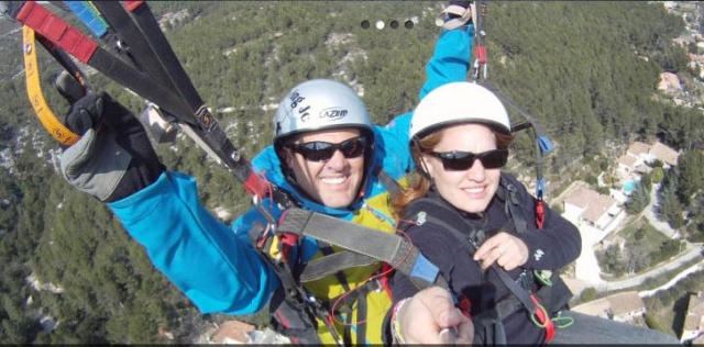 paragliding descent 